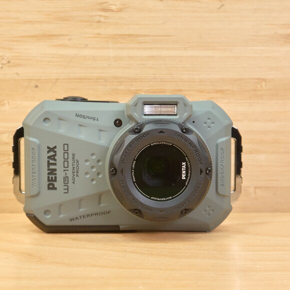 Pentax WG-1000 Adventure Proof 16MP Digital Camera - Picture 1 of 10